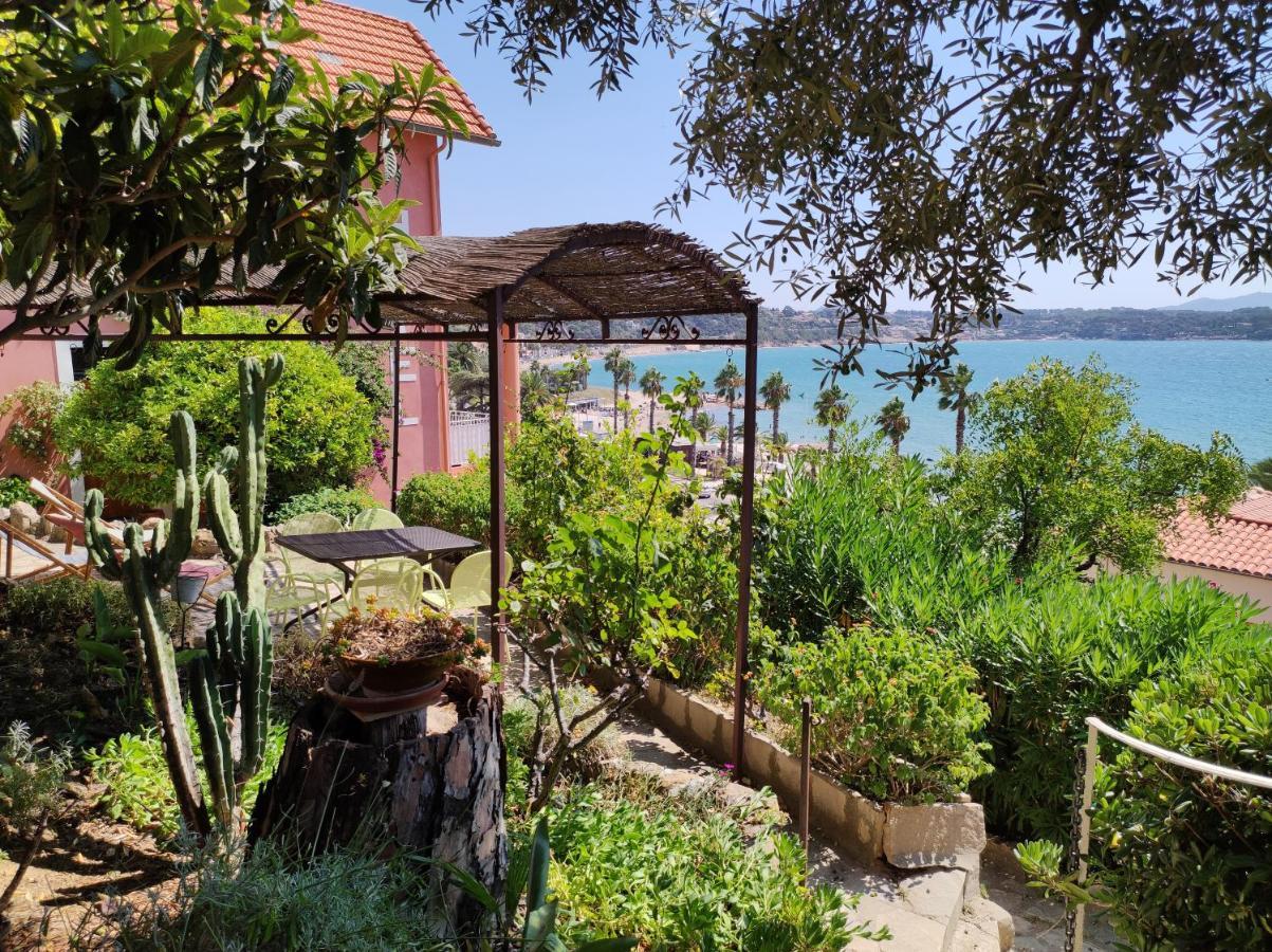 Les Galets Hotel Et B&B Bandol Kültér fotó