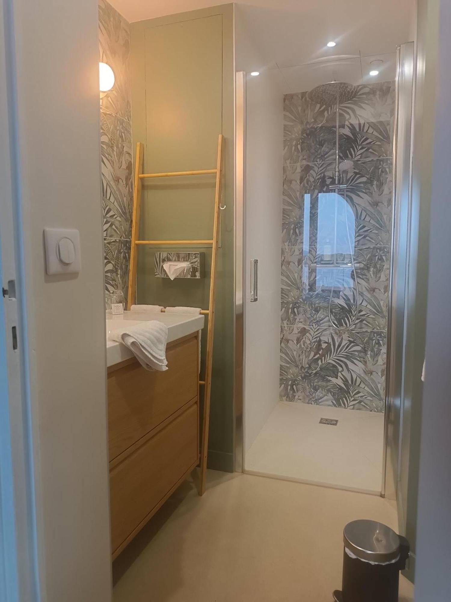 Les Galets Hotel Et B&B Bandol Kültér fotó